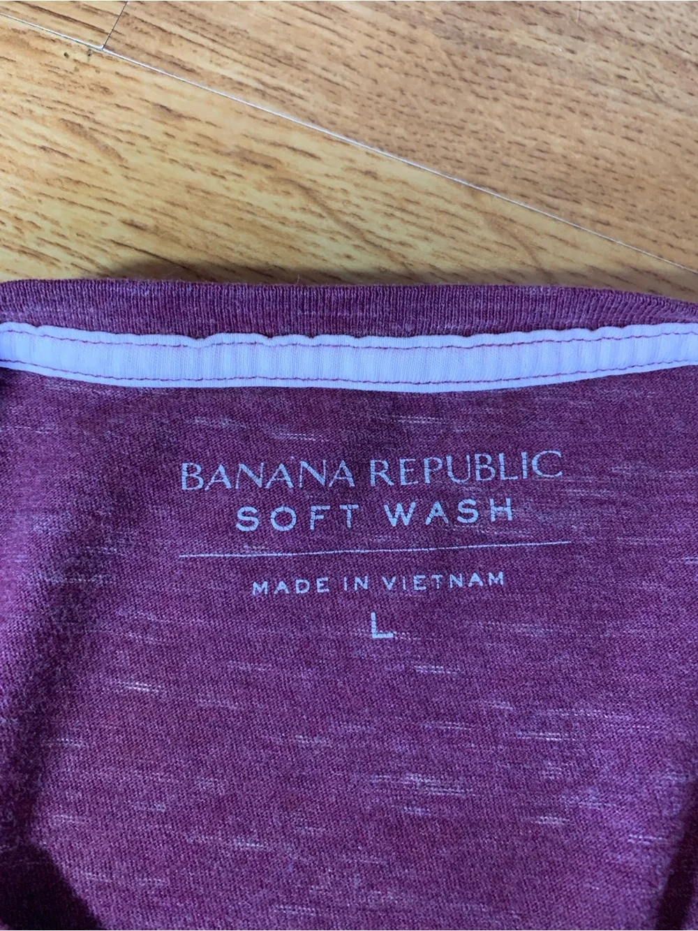 Banana Republic Men's Maroon Heather Crew Tee